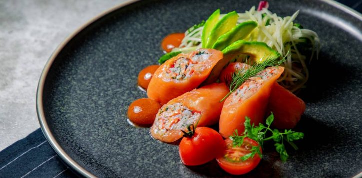 alaska-king-crab-and-salmon-roll-2