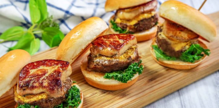%e5%92%8c%e7%89%9b%e9%b4%a8%e8%82%9d%e6%bc%a2%e5%a0%a1-foie-gras-and-wagyu-beef-burger-2