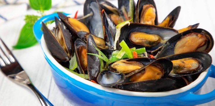 %e7%99%bd%e9%85%92%e7%85%ae%e8%97%8d%e9%9d%92%e5%8f%a3-live-blue-mussel-in-white-wine-sauce-2