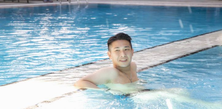 hotel-staycation-swimming-pool-novotel-century-2
