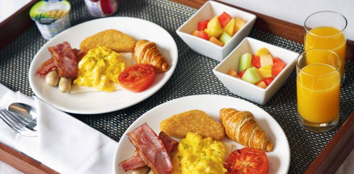 staycation-in-room-breakfast-set-novotel-century-hk-2