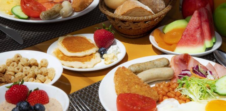 le-cafe-buffet-breakfast-2