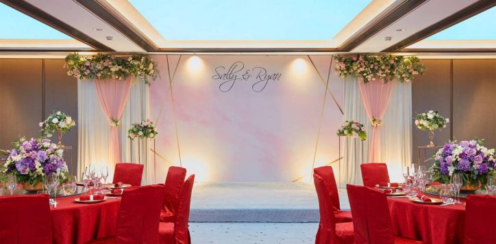 wedding-venue-with-stage-2