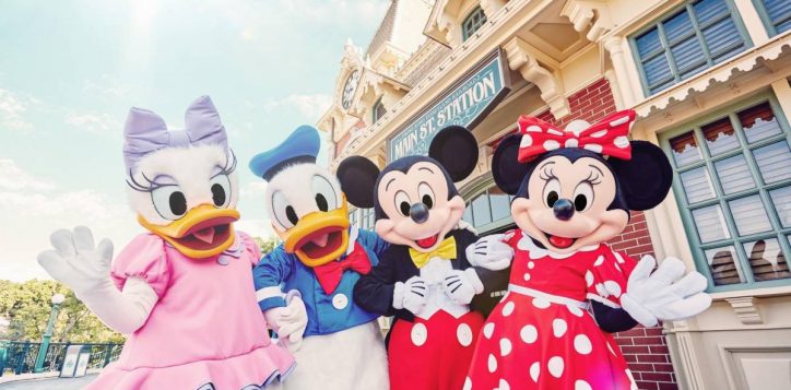 hong_kong_disneyland_cover-2